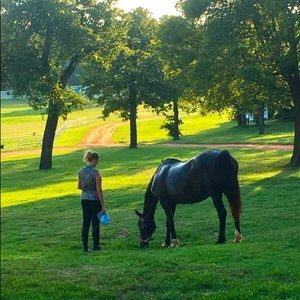 Meet your Posher, Deena